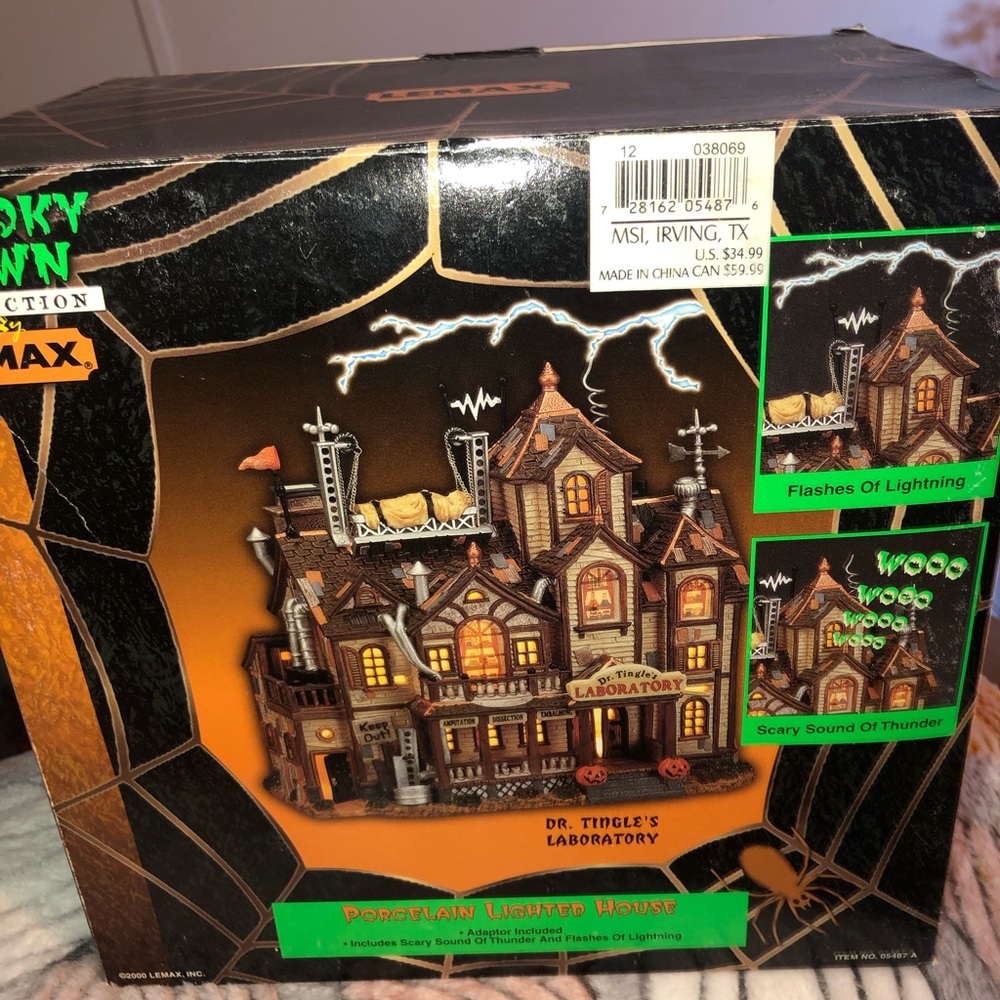 Lemax SpookyTown Dr Tingles Laboratory